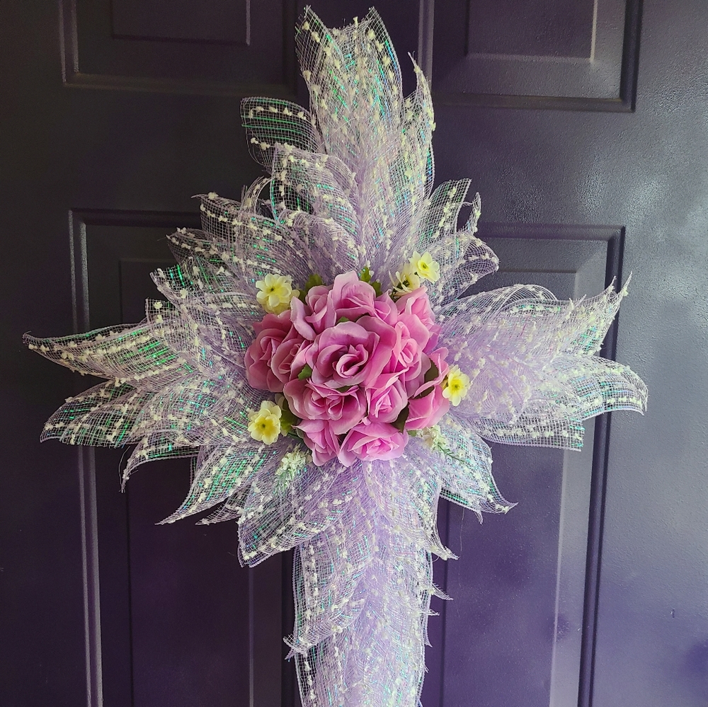 Decorative cross wreath.